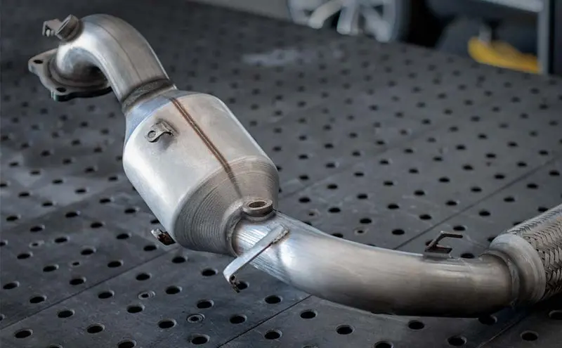 Magnaflow 01-06 Bmw X5 3.0L Direct Fit Converter 2
