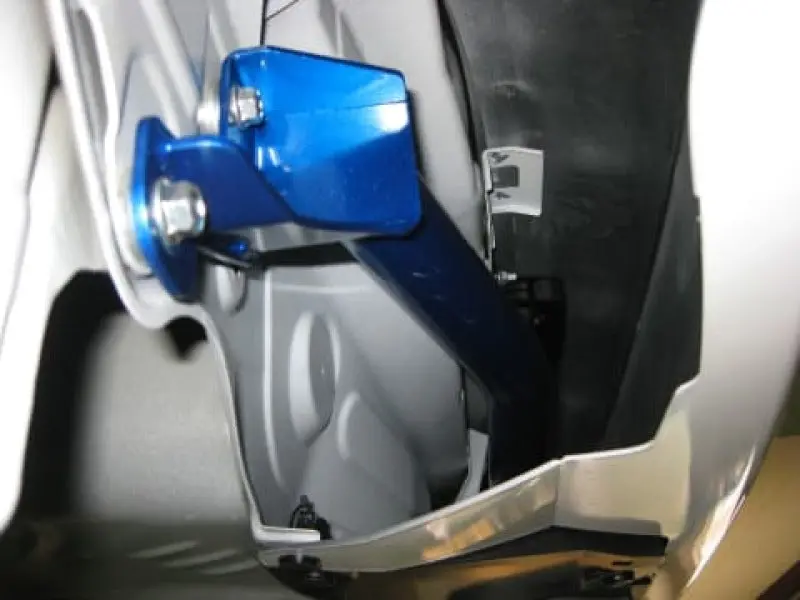 Cusco Power Brace Rear End Toyota Prius C Aqua 1