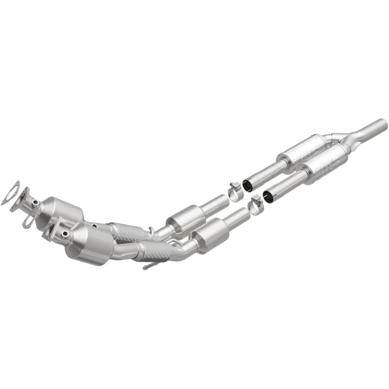Magnaflow 12-13 Volkswagen Passat 3.6L Direct Fit Converter 1