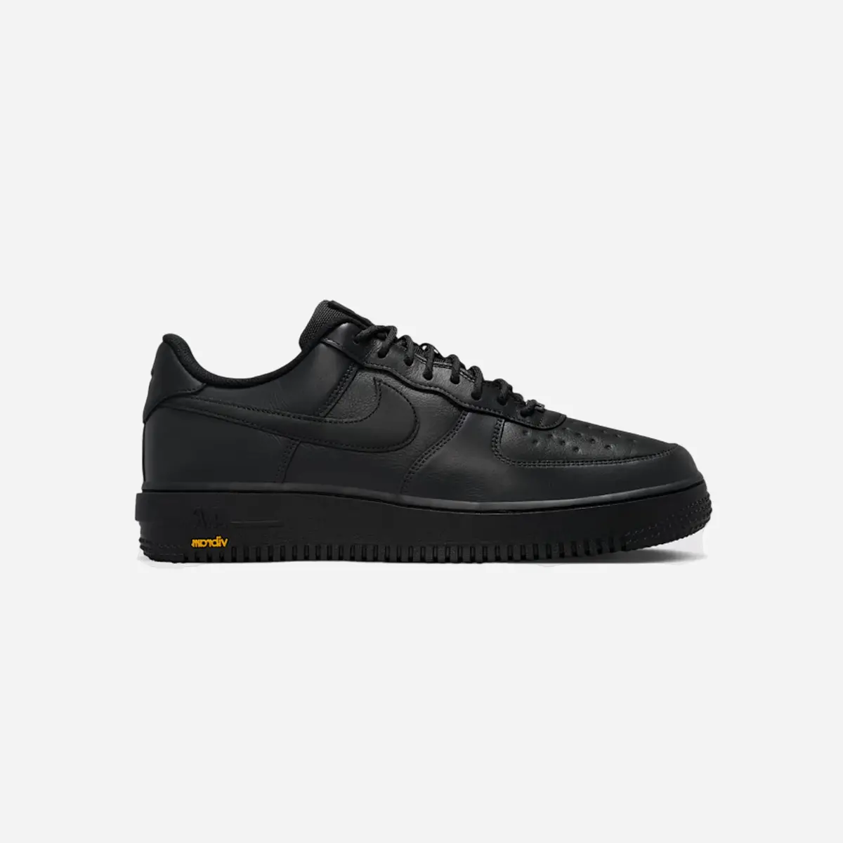 Nike Air Force 1 Gore-Tex Black 1